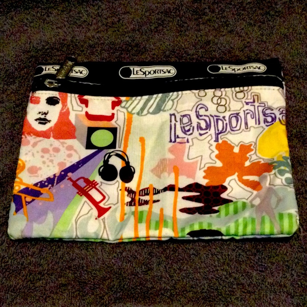 Final sale price! Just reduced Ke Spirtsac top zip cosmetic case